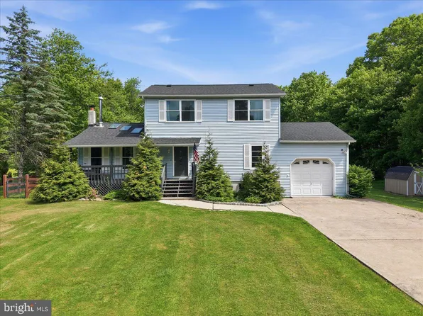 97 Autumn Ln, Jim Thorpe, PA 18229