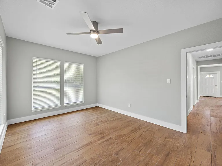 3916 Kennon St — Photo 11