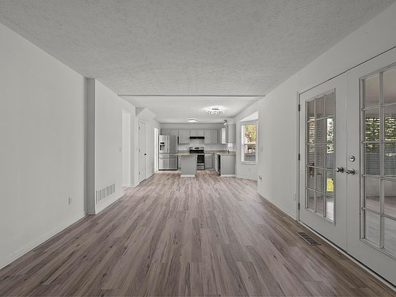 5th image of 1414 Halfhill Way