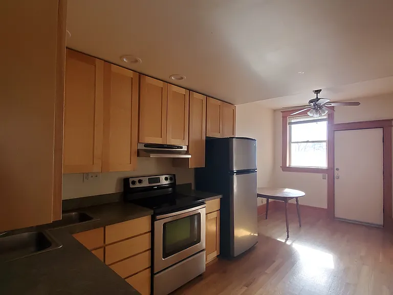 5788 Pershing Ave #3W — Photo 6