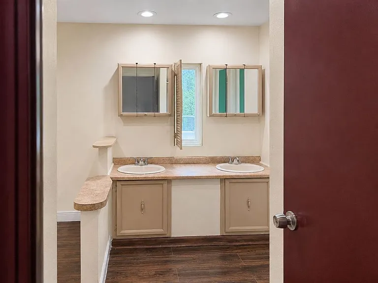 246B Redwood St — Photo 10