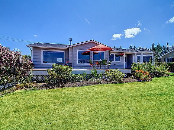 2nd image of 1048 Vista Del Monte St
