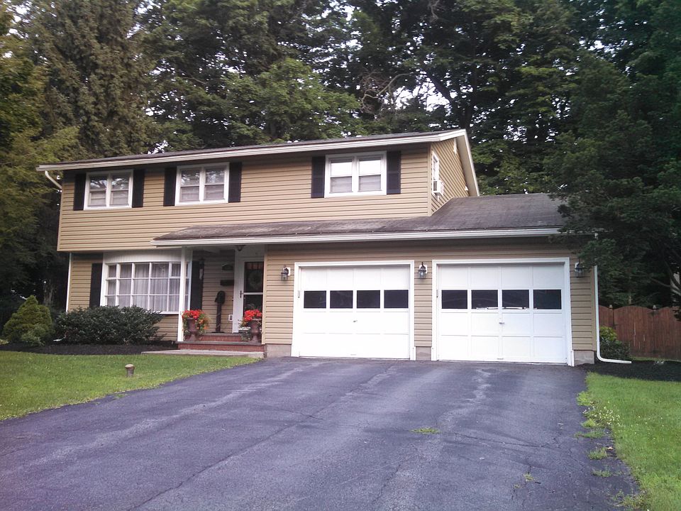 1st image of 135 Sagamore Dr S