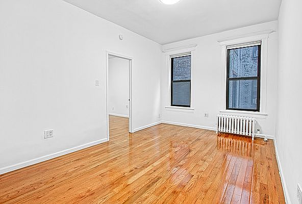 1st image of 146 Fenimore St APT B3