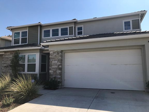 2nd image of 2858 Tacoma Dr