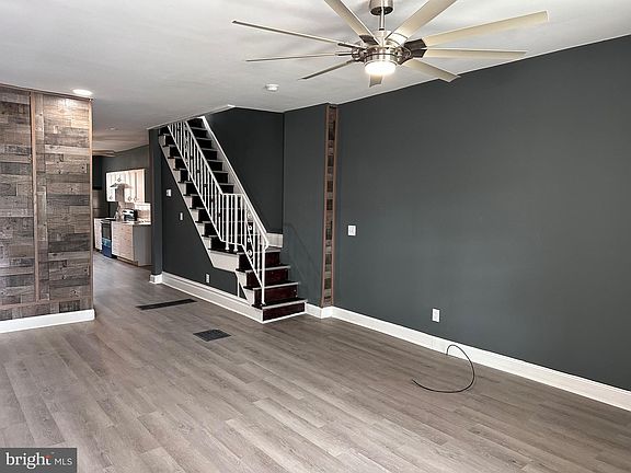 3rd image of 1804 Walnut St