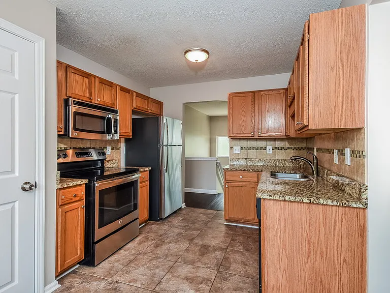 61 Lazy Water Dr — Photo 8