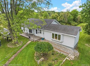 17300 Hickory Ridge Rd, Fenton, MI 48430