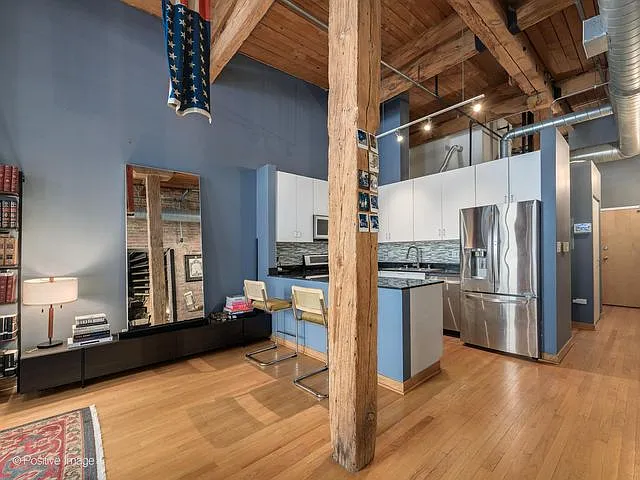 300 W Grand Ave #601 — Photo 6