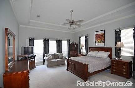 Master Bedroom : Tray ceiling. Room for love seat and of course, a big TV!!