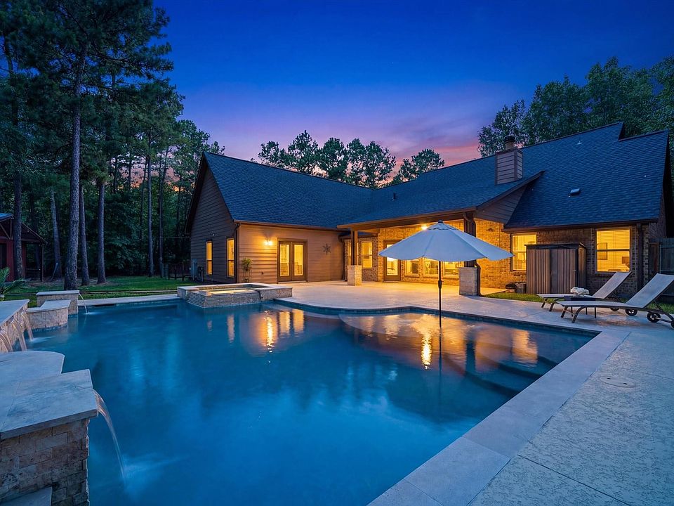 1st image of 10915 Crawford Cir