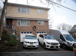 102 Kossuth St, Wallington, NJ 07057
