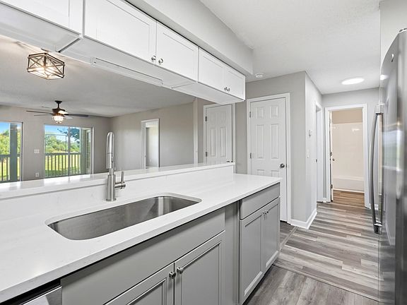 3rd image of 5040 Windsor Green Way #202