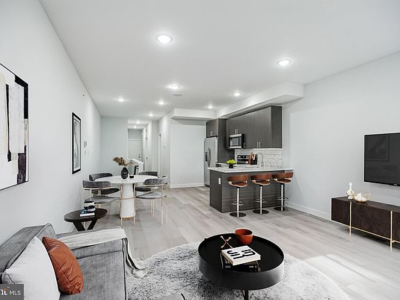 4th image of 2216 N Marshall St #2
