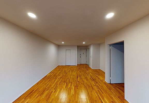 4th image of 284 Mott St #*8k