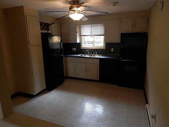 3rd image of 60 Bethel St APT 6B