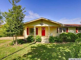 754 Steele Ln, New Market, AL 35761