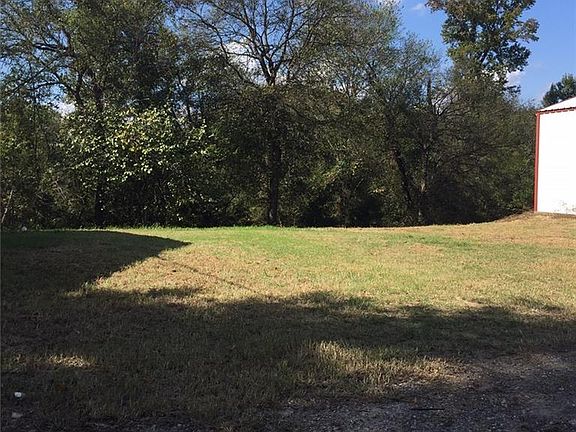 3rd image of 505 County Road 1810