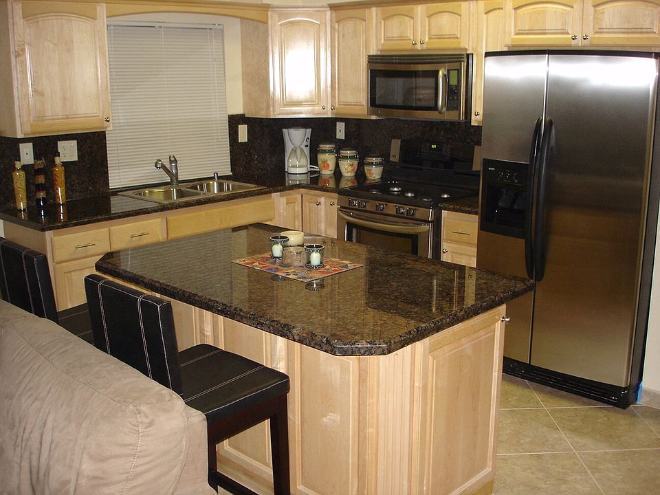 2nd image of 3121 Glancy Dr