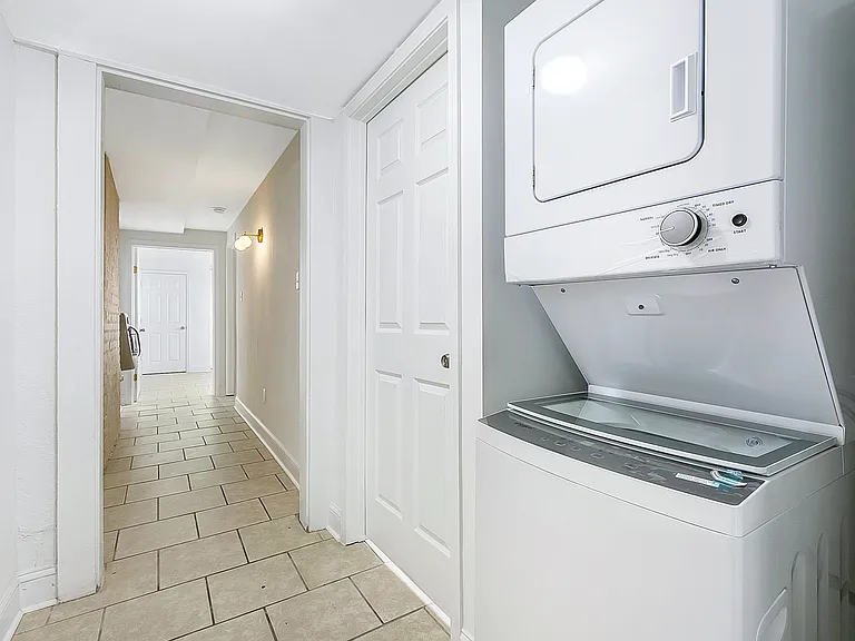1227 Saint Roch Ave #B — Photo 9