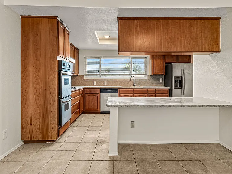 8766 Glenira Ave — Photo 7