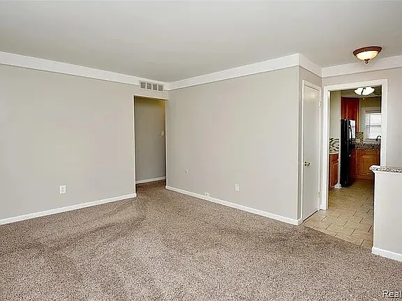 28057 Brentwood St — Photo 11