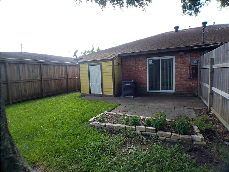 6350 Crestside Dr — Photo 26
