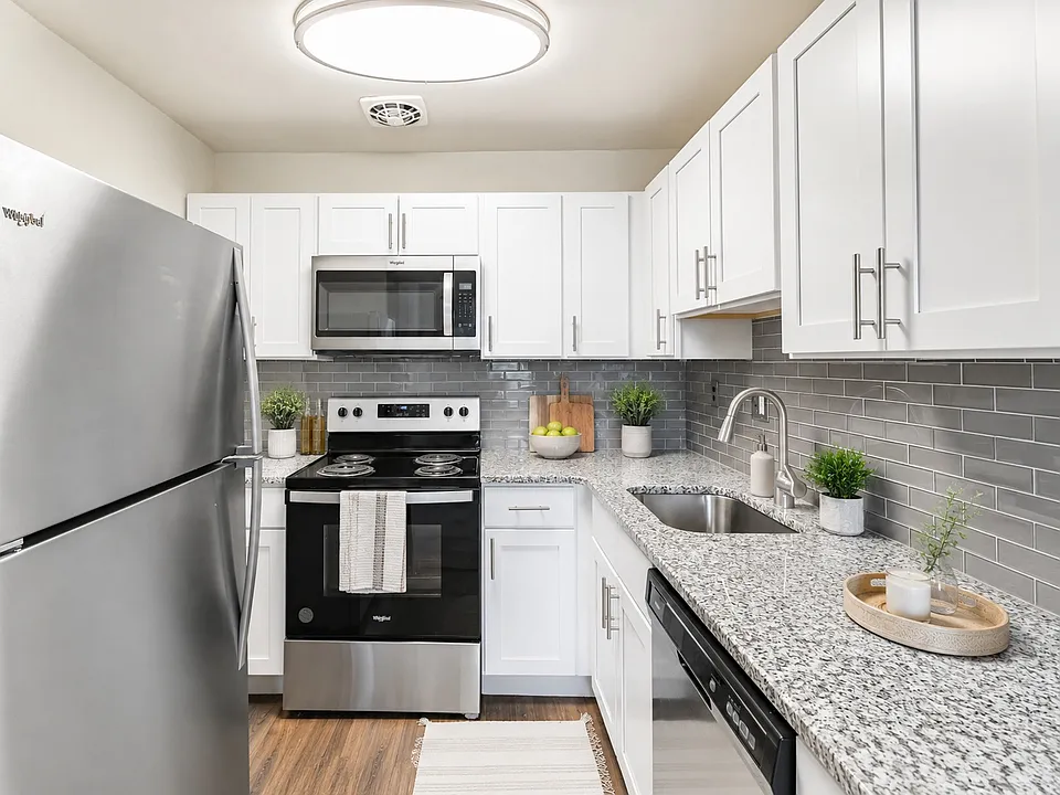 Hyde Park Apartment Homes