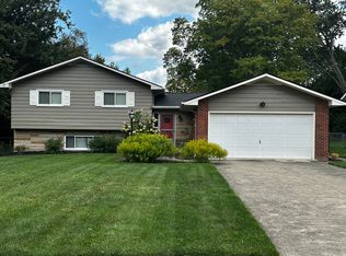 5325 Devon Dr, North Olmsted, OH 44070