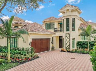 8057 Via Vecchia, Naples, FL 34108