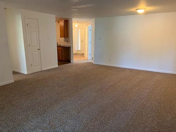 5th image of 2707 Lincoln Way #E12