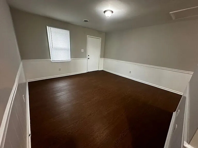 4137 Sunset Ave #5 — Photo 3