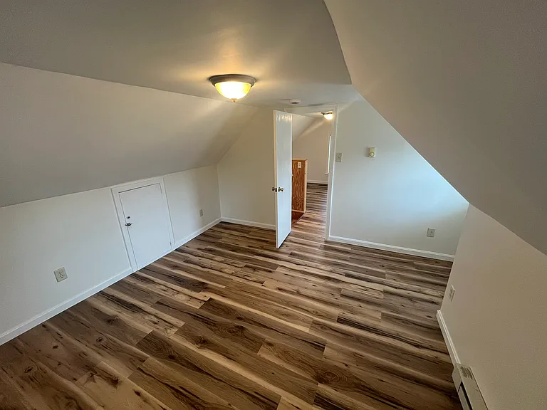 328 Tyrone St — Photo 30