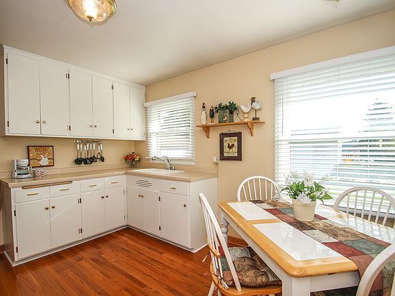Bright kitchen