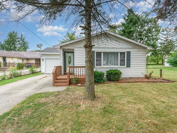 517 E Main St, Carson City, MI 48811