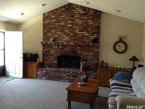 4th image of 3908 Kangaroo Ct