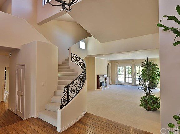 2nd image of 4120 Vicasa Dr