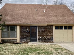 1823 Louisiana St, Lawrence, KS 66044