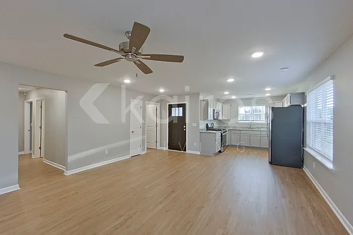 3 bed, 2.0 bath, 1345 sqft, $1,925 — Photo 4