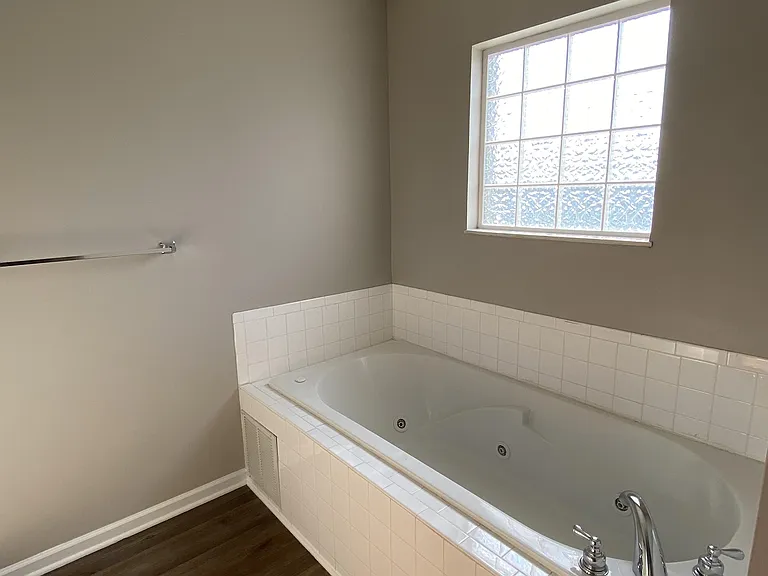 2517 Tyvola Ct — Photo 12