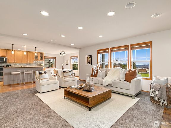 2nd image of 2100 SE 2nd Place