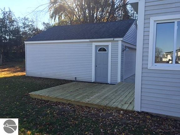 4th image of 12831 S Sylvia St