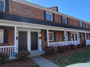 1213 Green Oaks Ln APT C, Charlotte, NC 28205