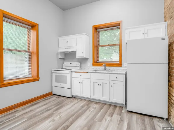 21 W. New York Ave, 21 W New York Ave, Oshkosh, WI 54901