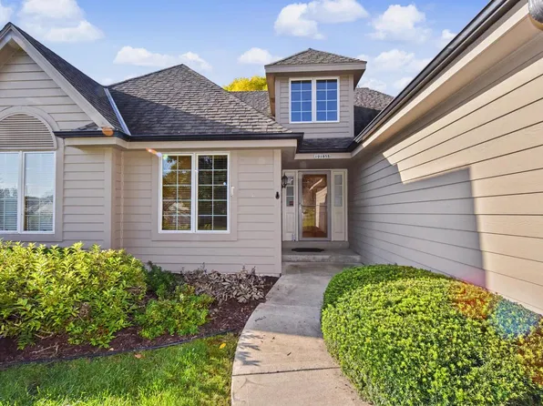 19185 Stonehedge DRIVE #B, Brookfield, WI 53045