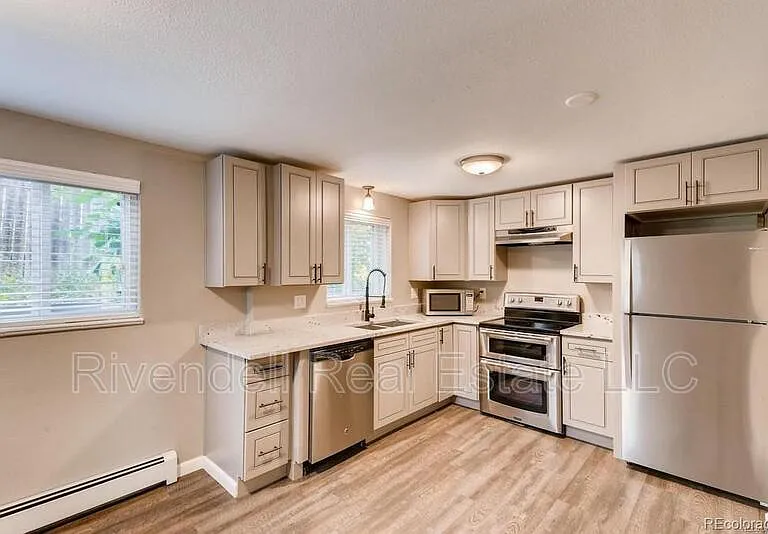 5408 Cody St — Photo 2