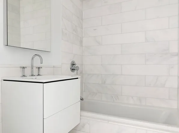 1370 Dean Street image 8 of 12