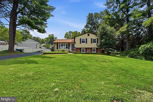 6426 Carriage Dr Photo 1
