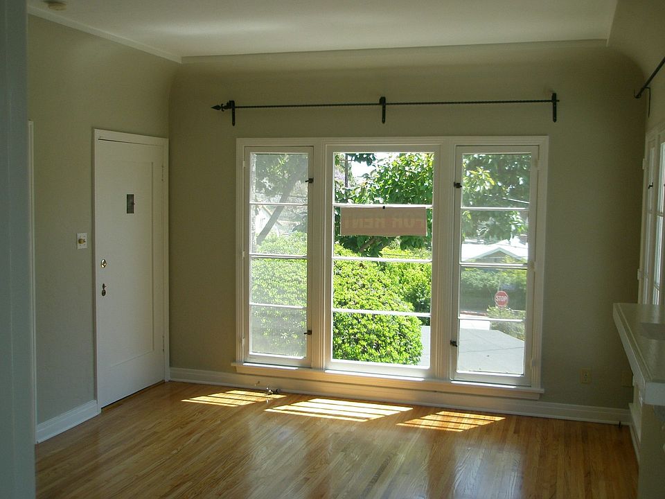 2nd image of 810 Maltman Ave #8101/2