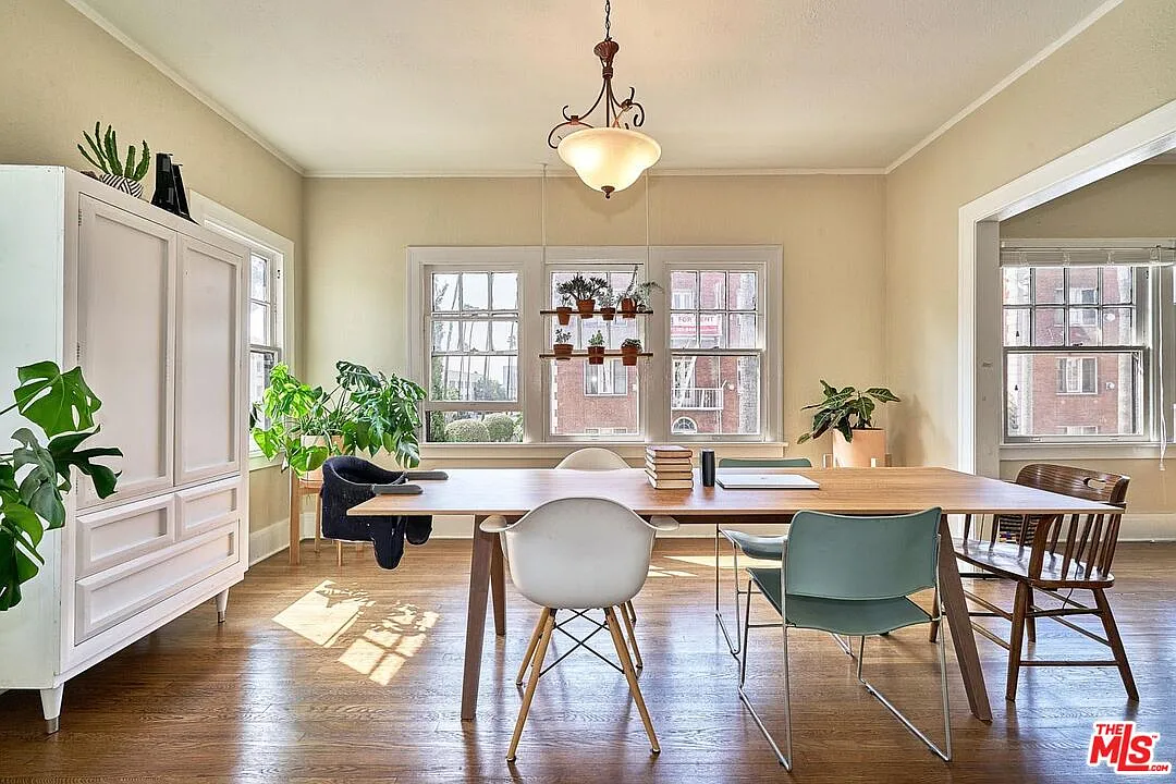 2 bed, 1.0 bath, 1100 sqft, $2,800 — Photo 1